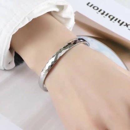 Simple Style Round Titanium Steel Plating Bangle 1 Piece