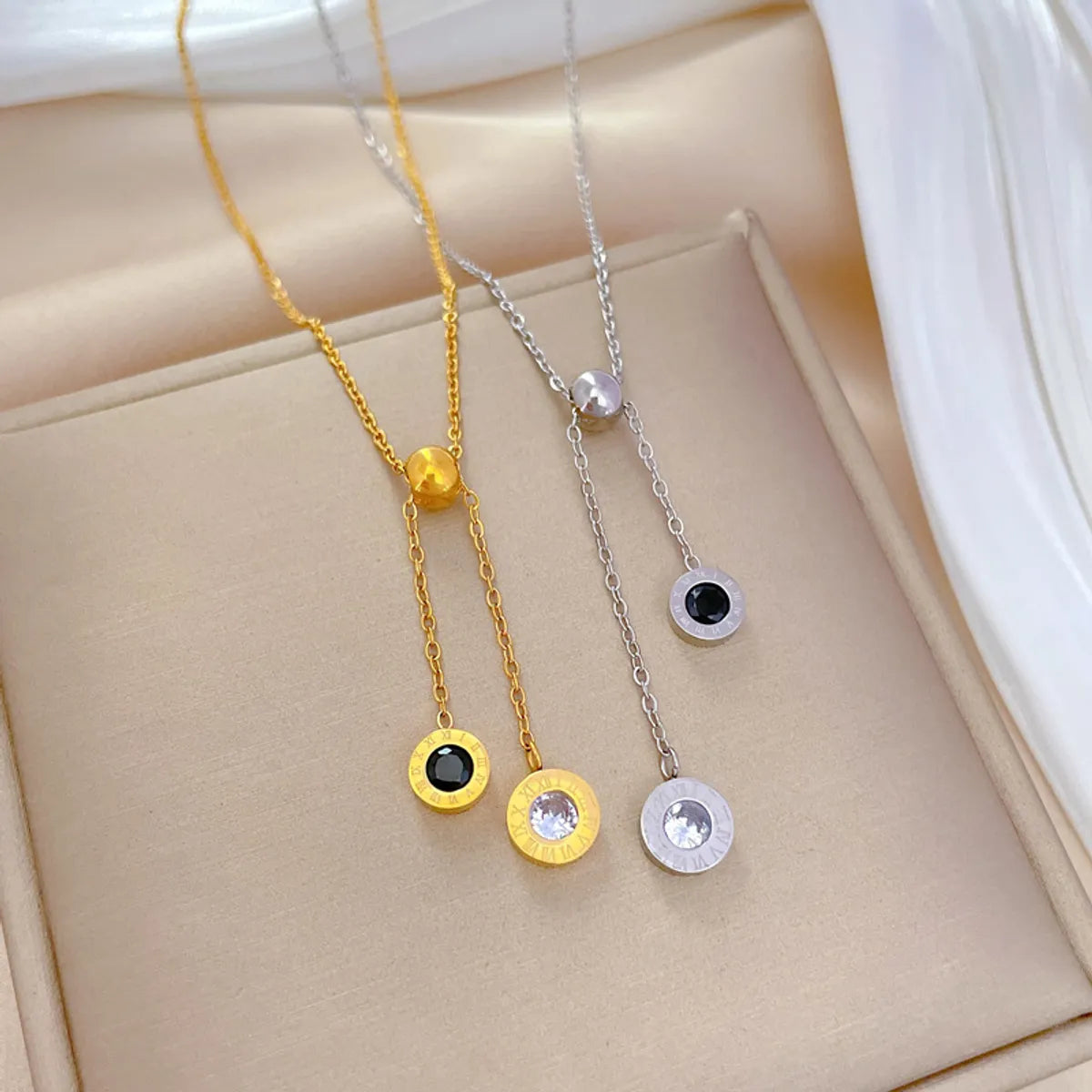 Simple Style Round Titanium Steel Plating Inlay Rhinestones Necklace