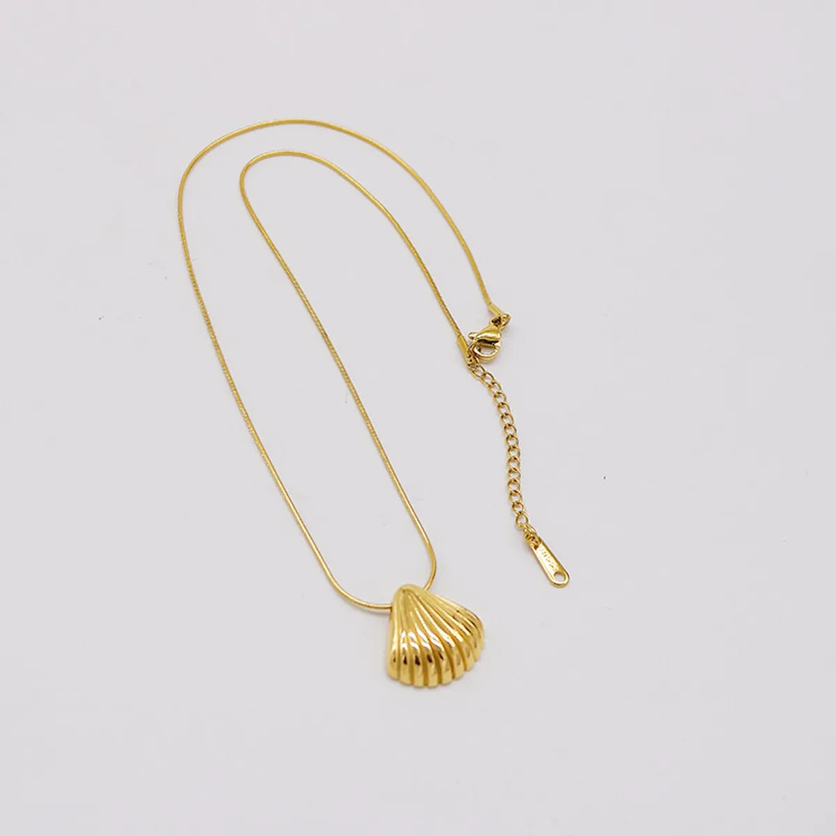 Simple Style Shell Stainless Steel Plating Gold Plated Pendant Necklace