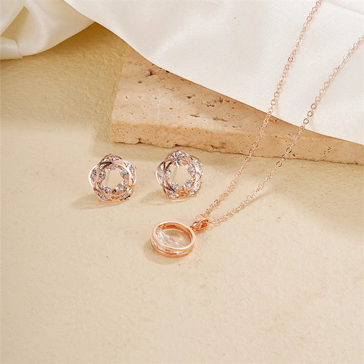 Simple Style Shiny Geometric Copper Plating Inlay Zircon Rose Gold Plated Silver Plated Earrings Necklace Jewelry Set