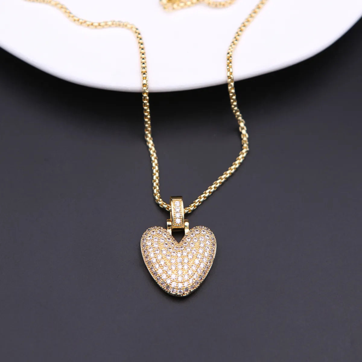 Simple Style Shiny Letter Copper 18k Gold Plated Zircon Pendant Necklace In Bulk