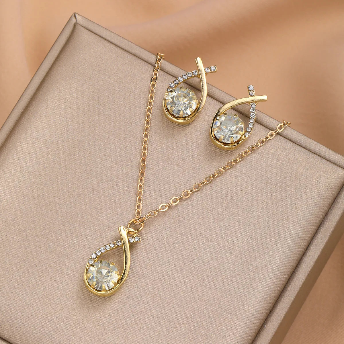 Simple Style Shiny Water Droplets Alloy Inlay Rhinestones Women'S Jewelry Set