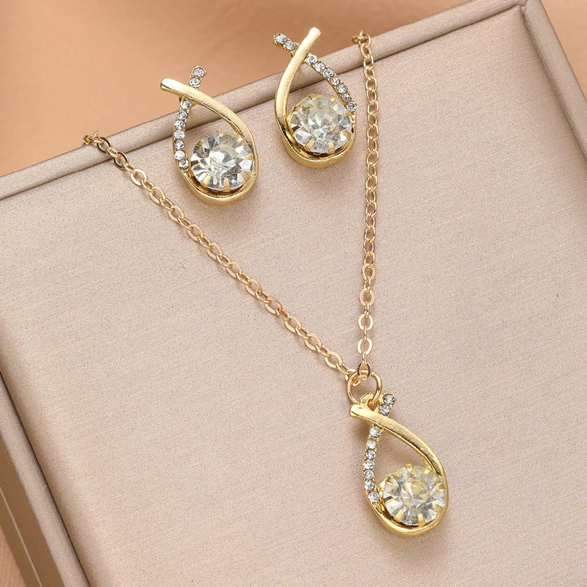 Simple Style Shiny Water Droplets Alloy Inlay Rhinestones Women'S Jewelry Set