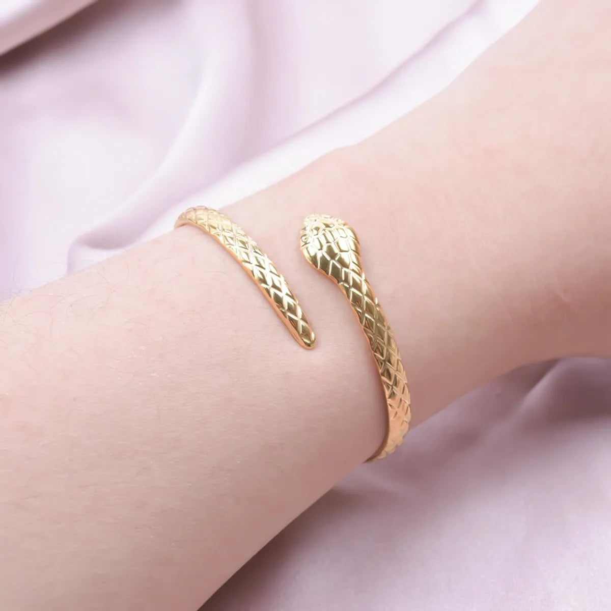 Simple Style Snake 304 Stainless Steel 18K Gold Plated Bangle In Bulk