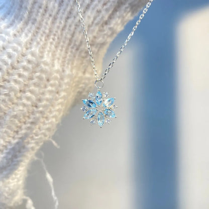 Simple Style Snowflake Copper Inlay Zircon Pendant Necklace