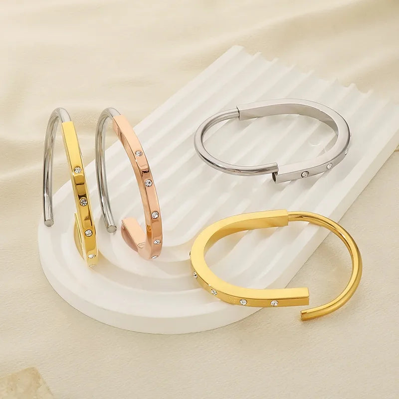 Simple Style Solid Color 304 Stainless Steel 18K Gold Plated Bangle In Bulk