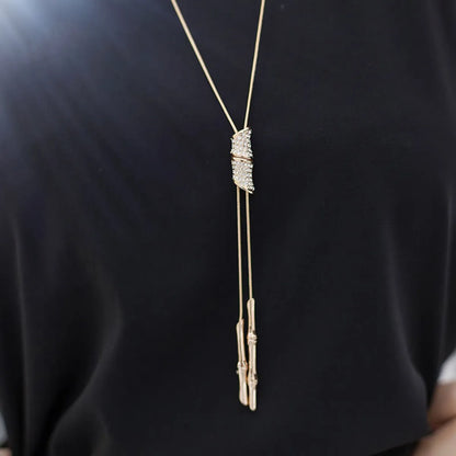 Simple Style Solid Color Alloy Glass Copper Inlay Artificial Rhinestones Women'S Sweater Chain