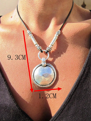 Simple Style Solid Color Alloy Inlay Shell Women's Pendant Necklace