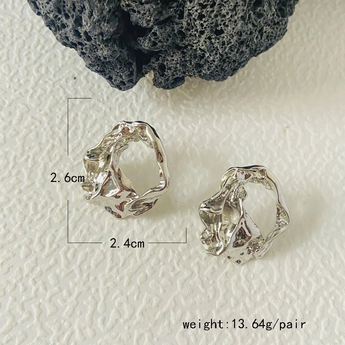 1 Pair Simple Style Solid Color Irregular Alloy Ear Studs