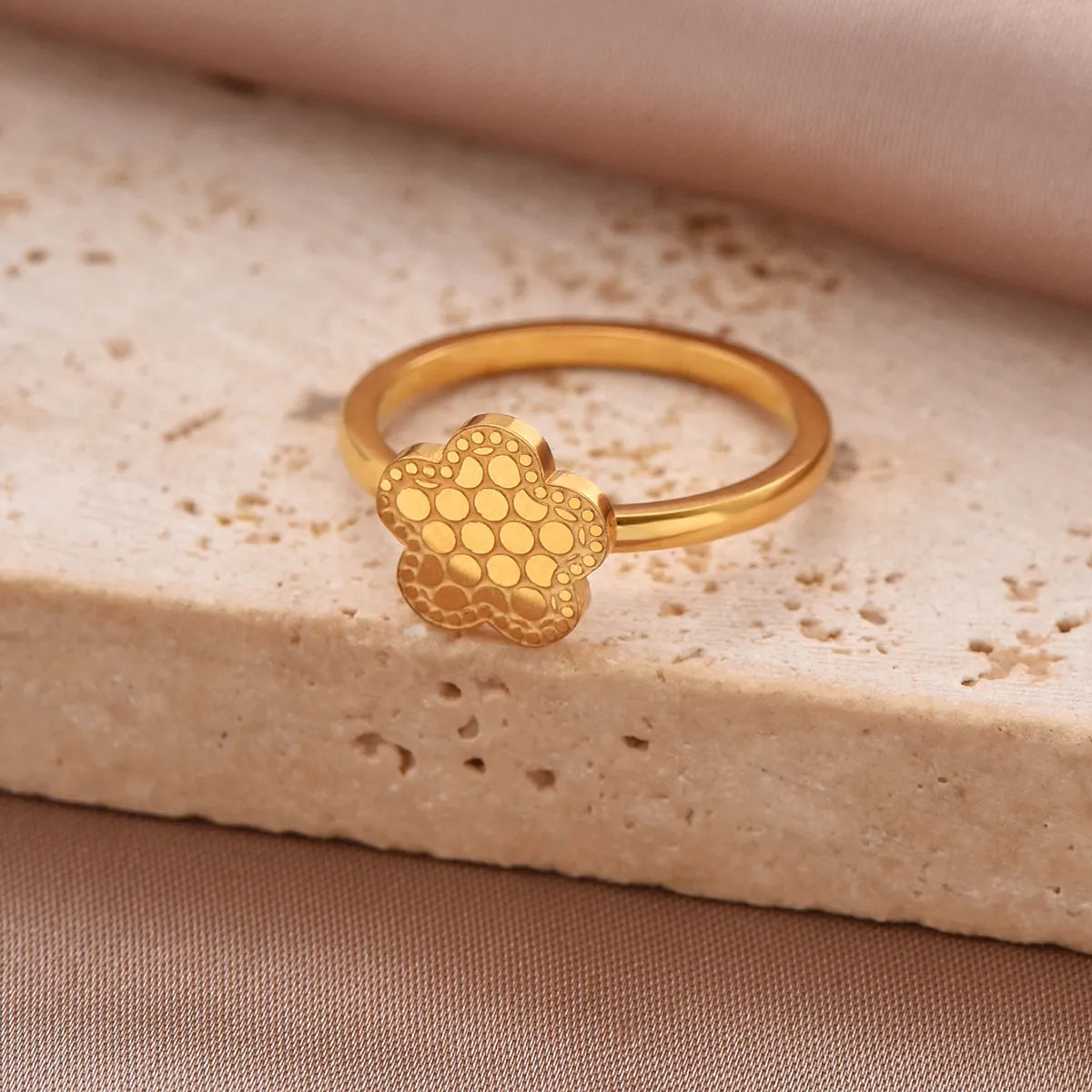 Simple Style Solid Color Classic Style Cross Heart Shape Crown Stainless Steel 14k Gold Plated Rings