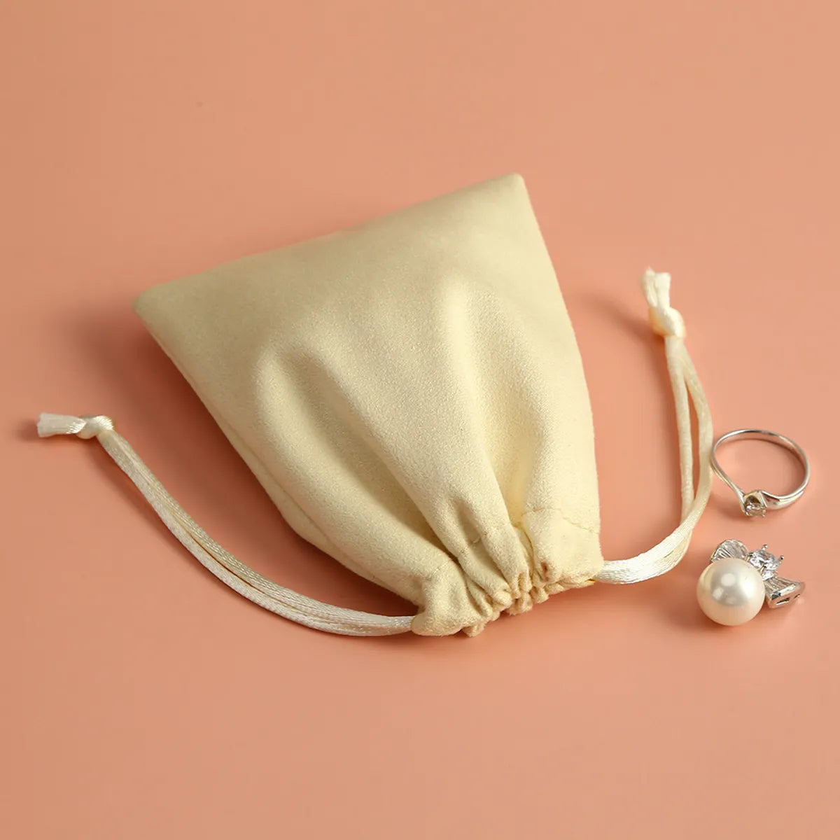 Simple Style Solid Color Faux Fur Drawstring Jewelry Packaging Bags