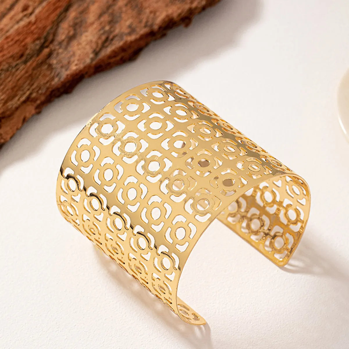 Simple Style Solid Color Ferroalloy Plating 14k Gold Plated Women's Bangle