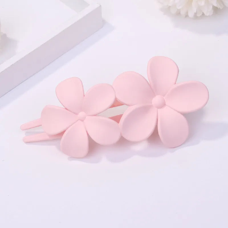 Simple Style Solid Color Flower Plastic Hair Clip