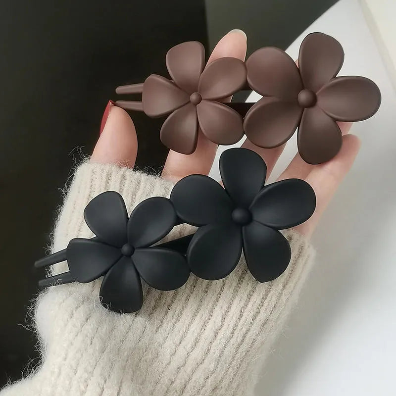 Simple Style Solid Color Flower Plastic Hair Clip