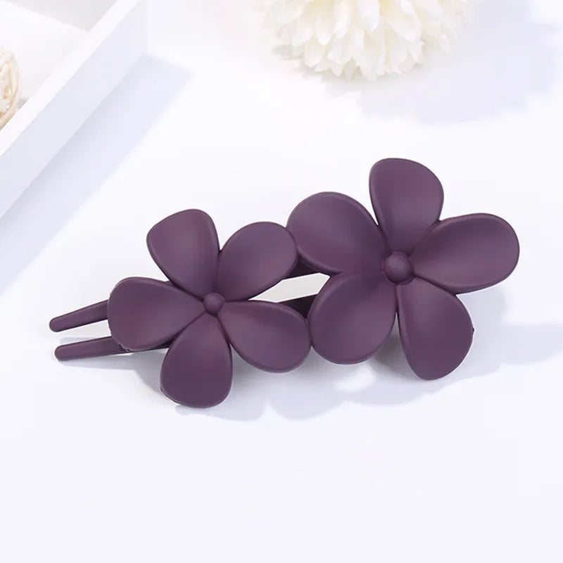 Simple Style Solid Color Flower Plastic Hair Clip