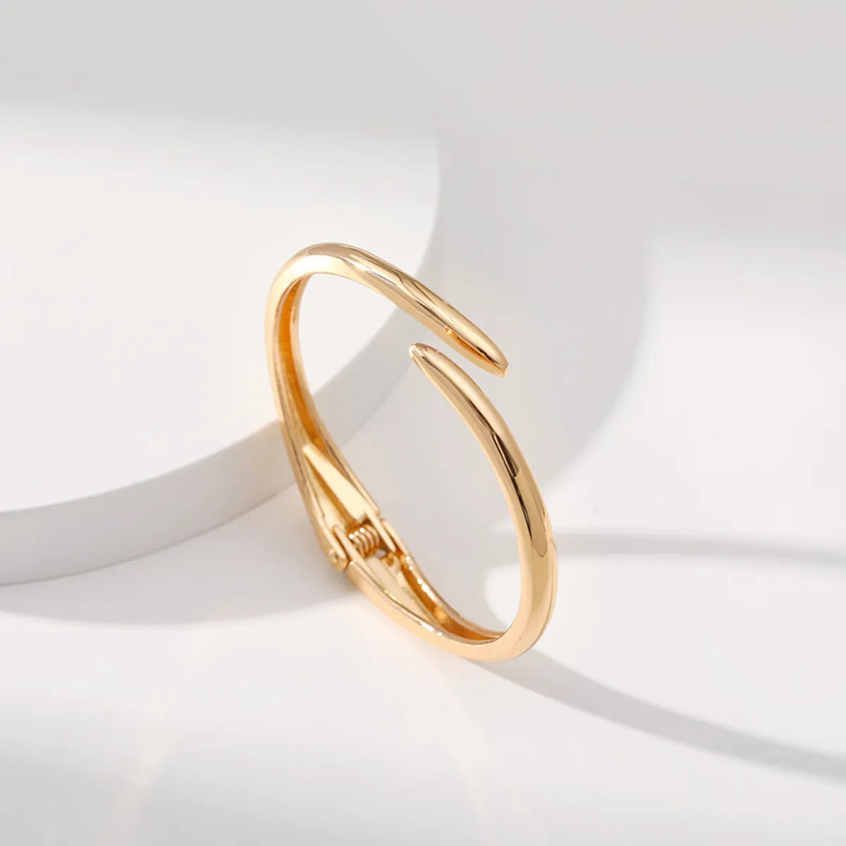 Simple Style Solid Color Metal Plating Gold Plated Women'S Bangle