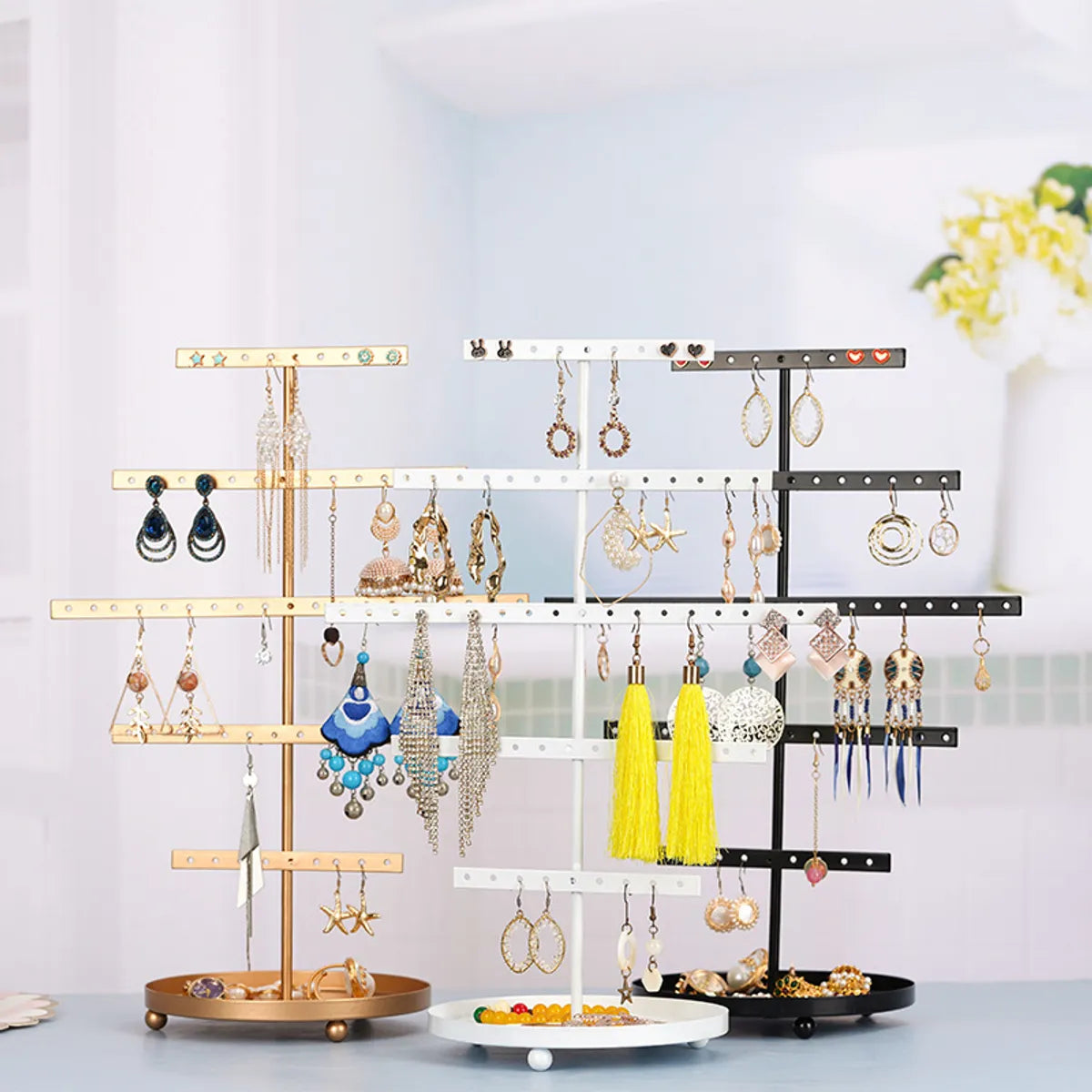 Simple Style Solid Color Metal Jewelry Rack