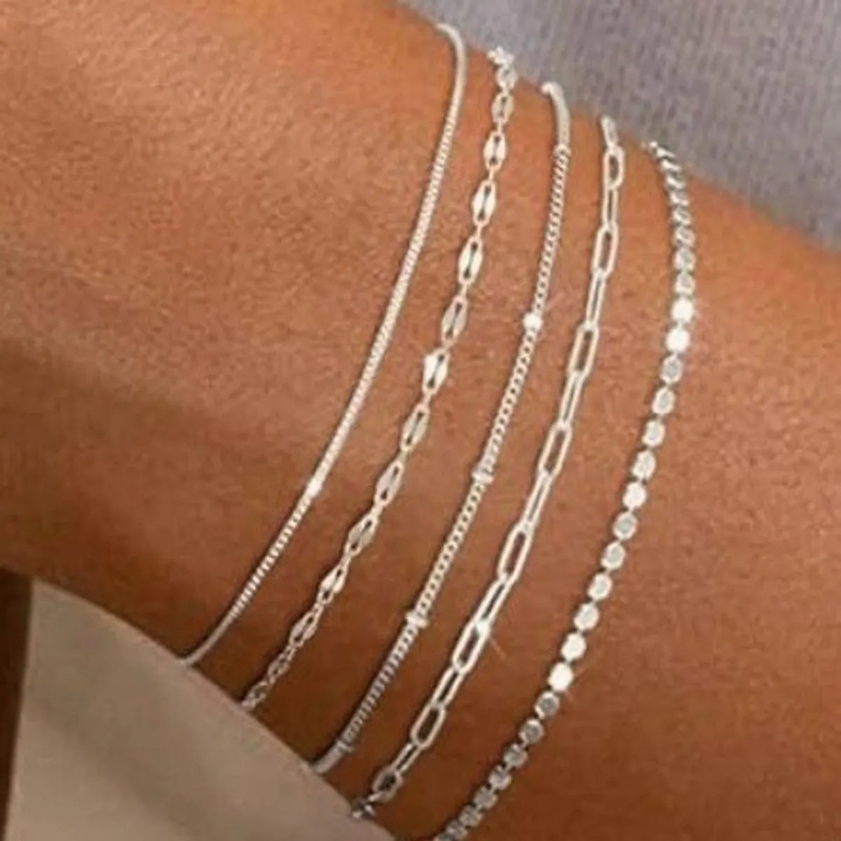 Simple Style Solid Color Metal Plating Women'S Bracelets