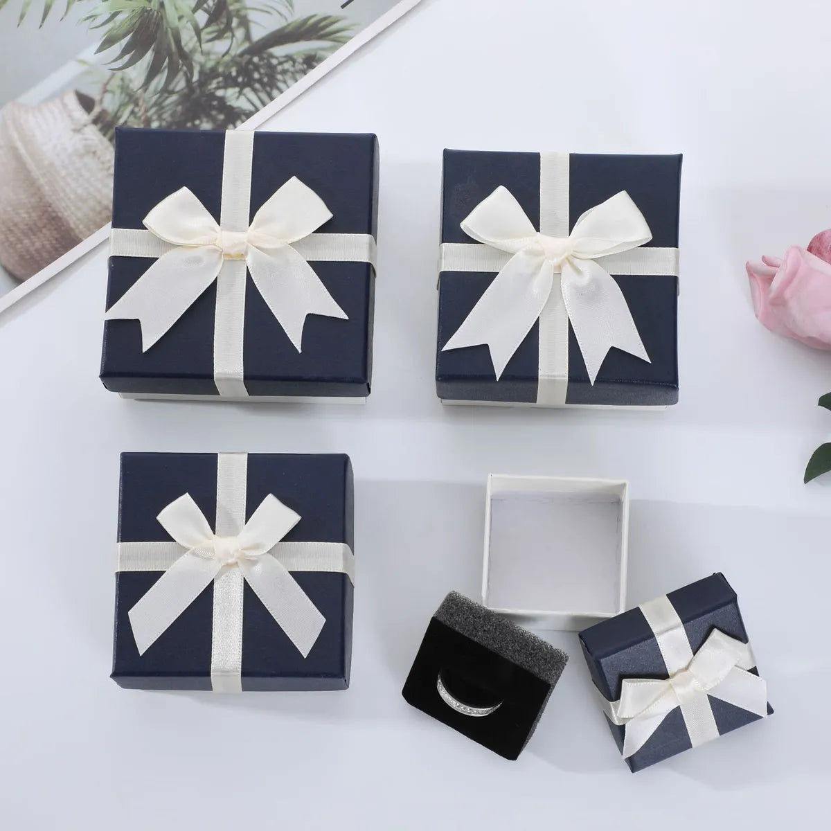 Simple Style Solid Color Paper Jewelry Boxes