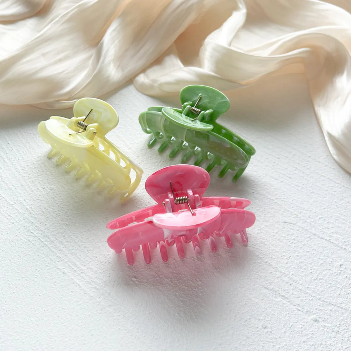 Simple Style Solid Color Plastic Resin Hollow Out Hair Claws