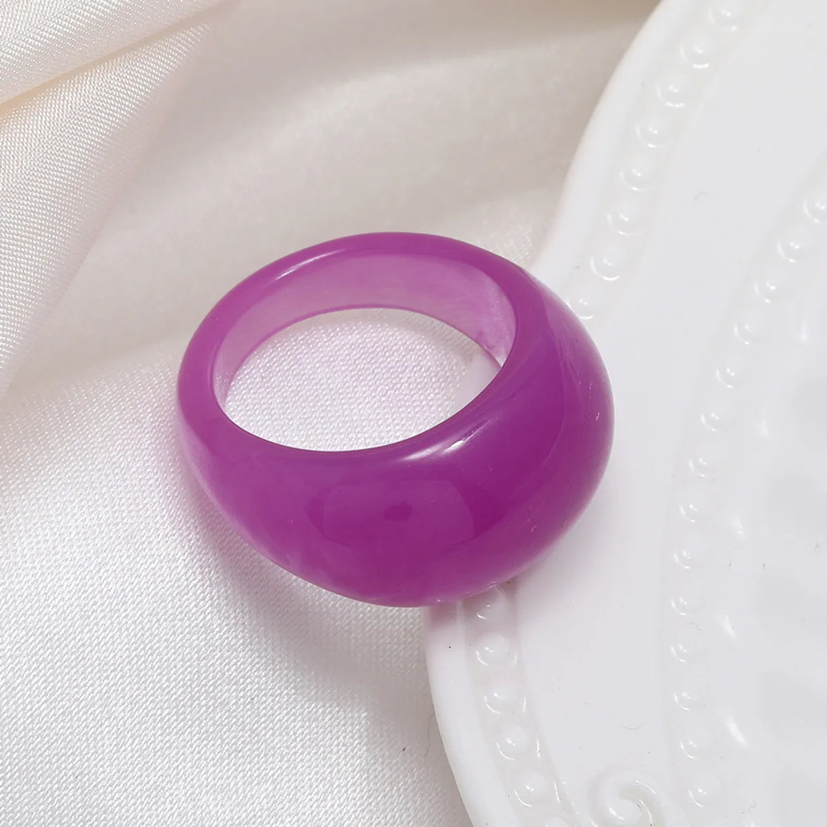 Simple Style Solid Color Resin Women'S Rings