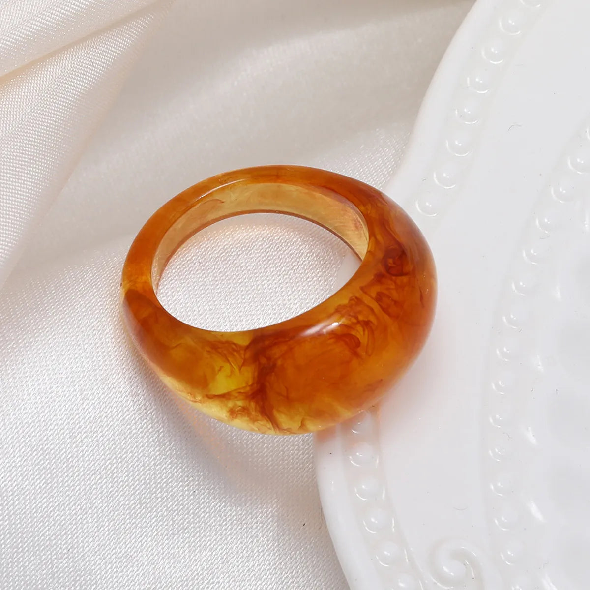 Simple Style Solid Color Resin Women'S Rings