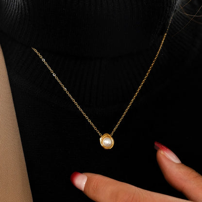 Simple Style Solid Color Stainless Steel Inlay Artificial Pearls 18k Gold Plated Pendant Necklace