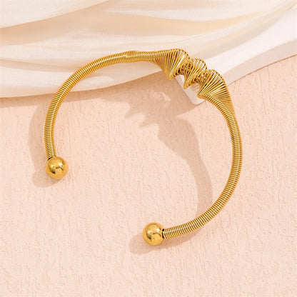 Simple Style Solid Color 201 Stainless Steel 18K Gold Plated Bracelets In Bulk