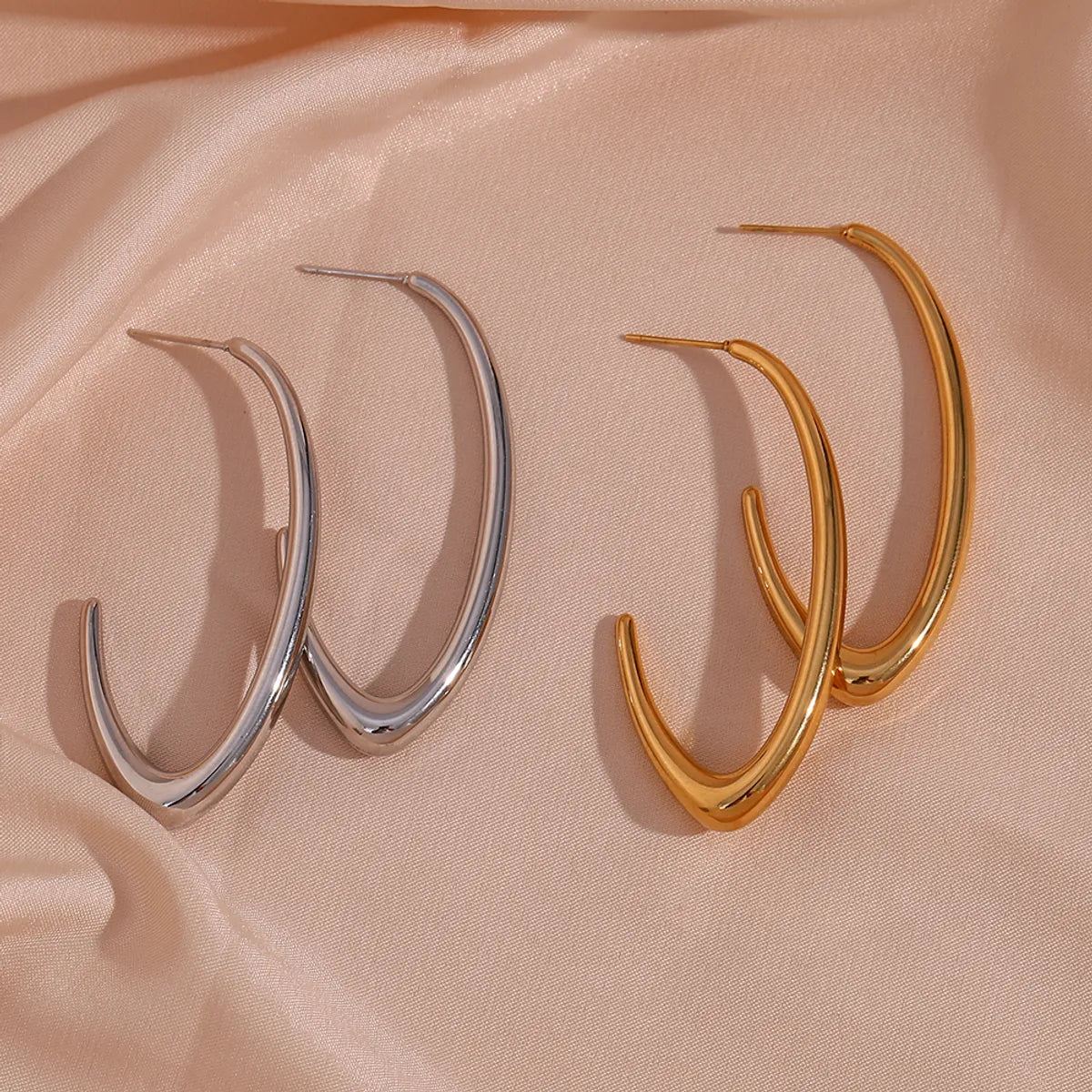 Simple Style Solid Color Stainless Steel Plating 18k Gold Plated Women's Ear Studs