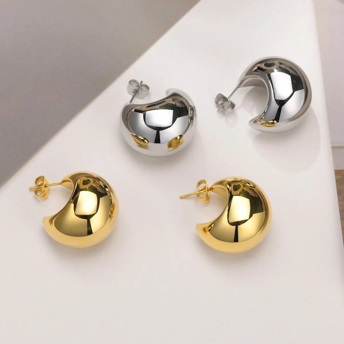 Simple Style Solid Color Stainless Steel Plating Ear Studs 1 Pair