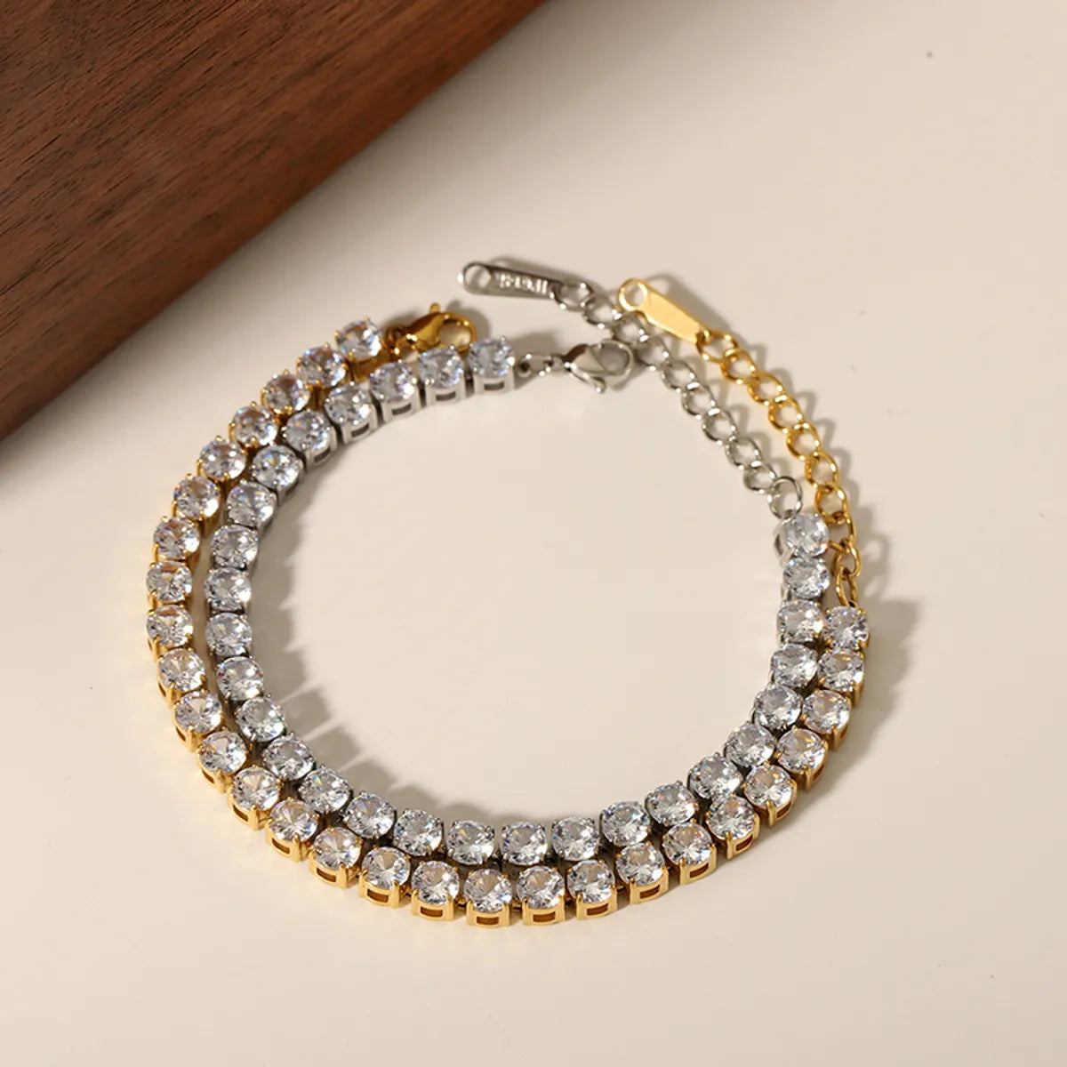 Simple Style Solid Color Stainless Steel Plating Inlay Zircon 18k Gold Plated Bracelets