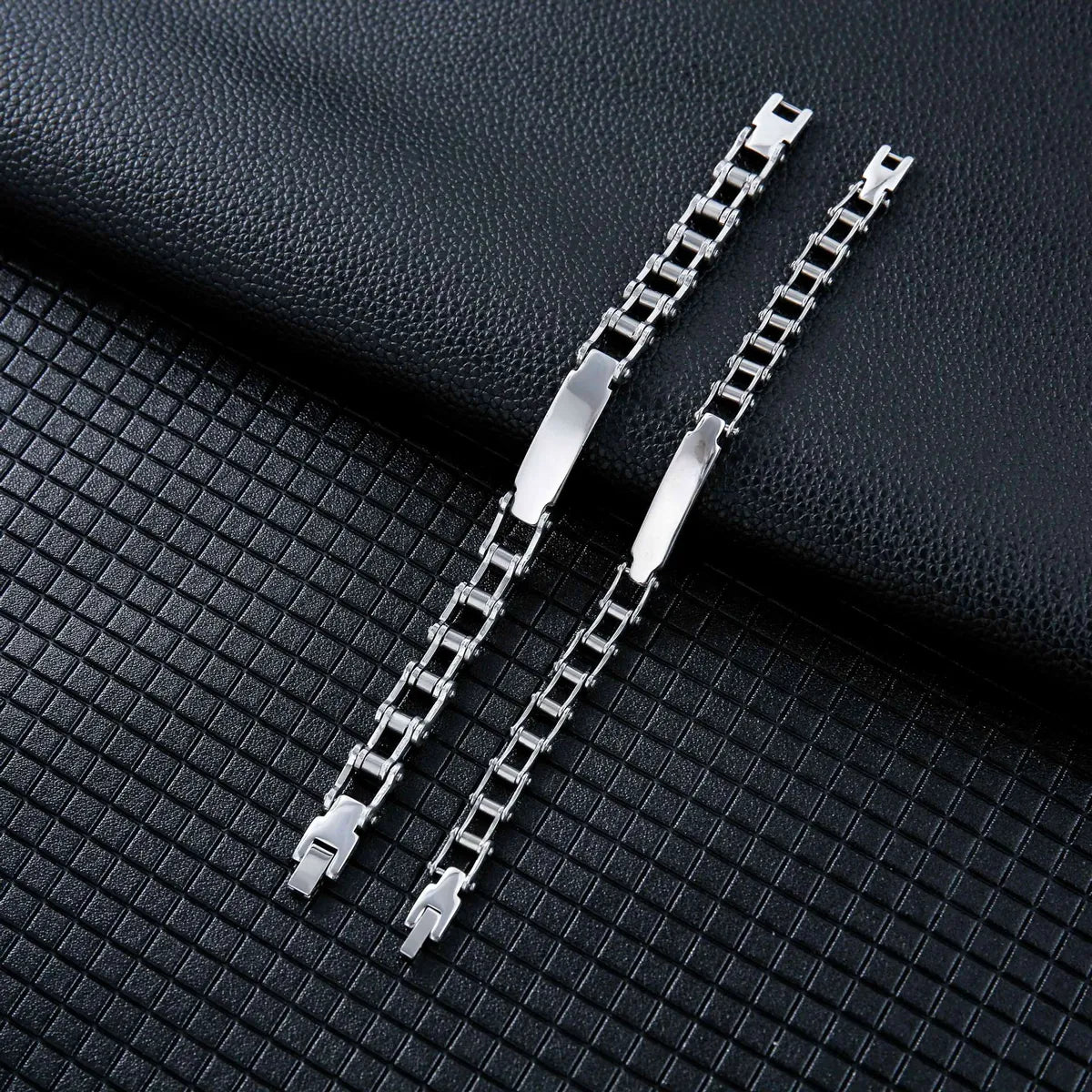 Simple Style Solid Color 304 Stainless Steel Polishing Plating Unisex Bracelets