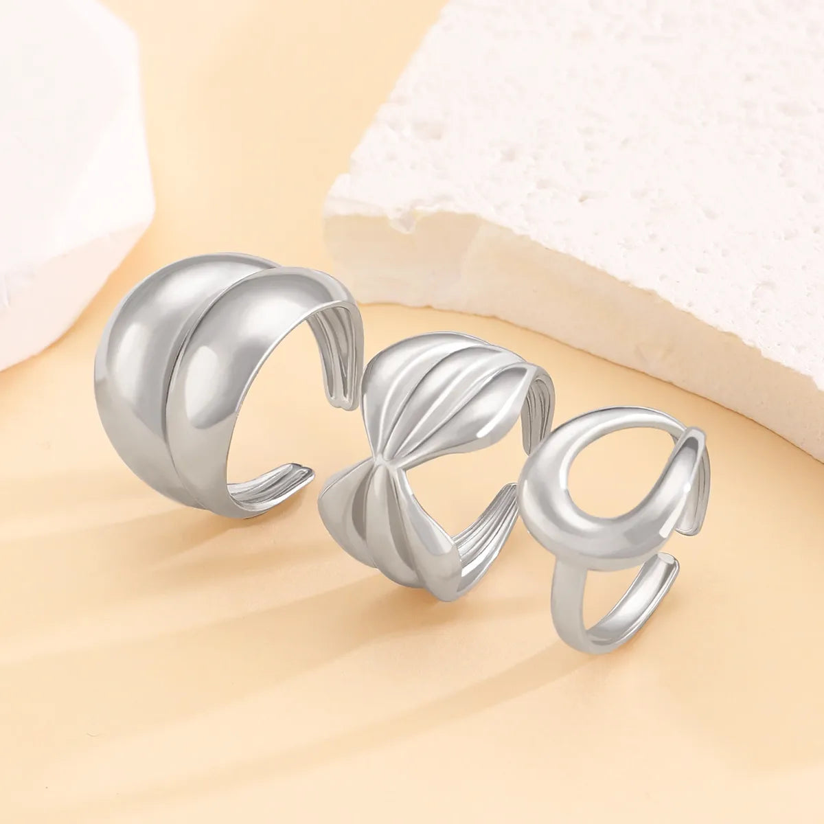 Wholesale Jewelry Simple Style Solid Color Titanium Steel No Inlay 18K Gold Plated Plating Rings