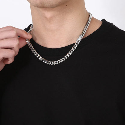 Simple Style Solid Color Titanium Steel Chain Men'S Necklace