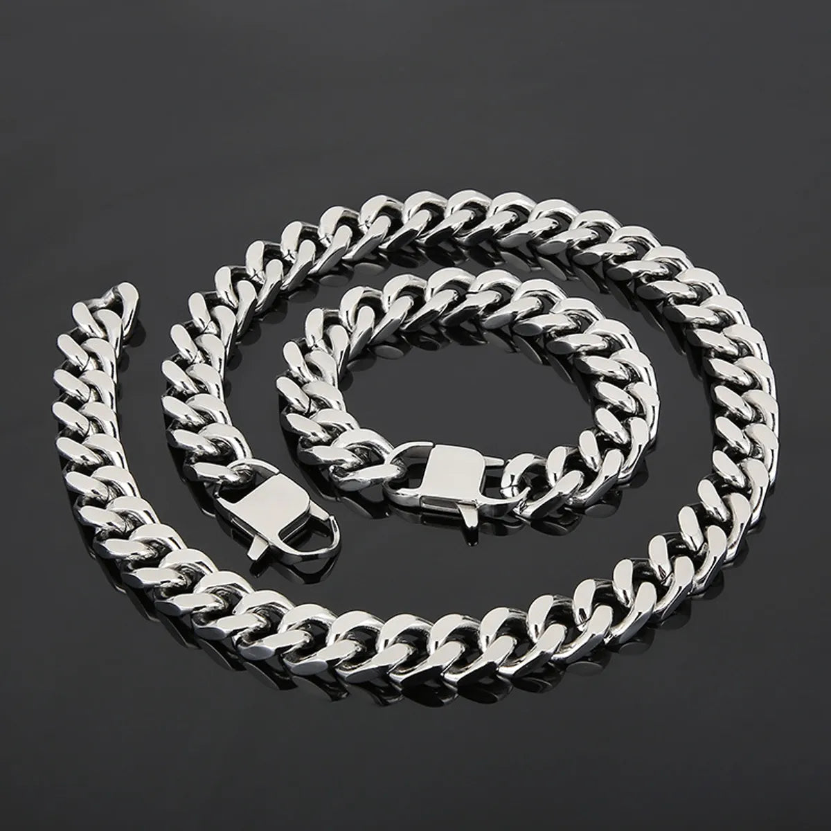 Simple Style Solid Color Titanium Steel Chain Men's Necklace