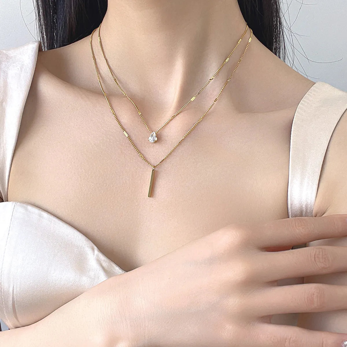 304 Stainless Steel 18K Gold Plated Simple Style Plating Solid Color Artificial Rhinestones Necklace