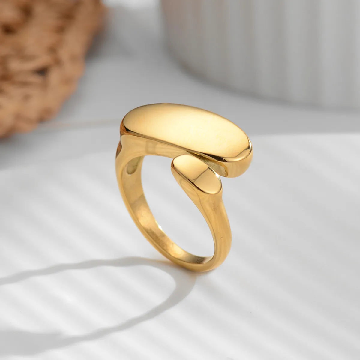 Simple Style Solid Color Titanium Steel Plating 18k Gold Plated Open Rings