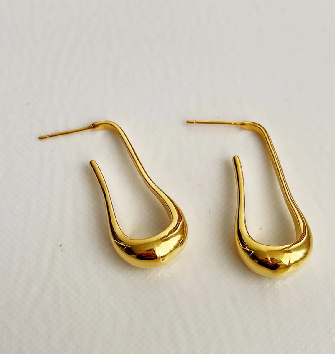 Simple Style Solid Color Titanium Steel Plating Earrings