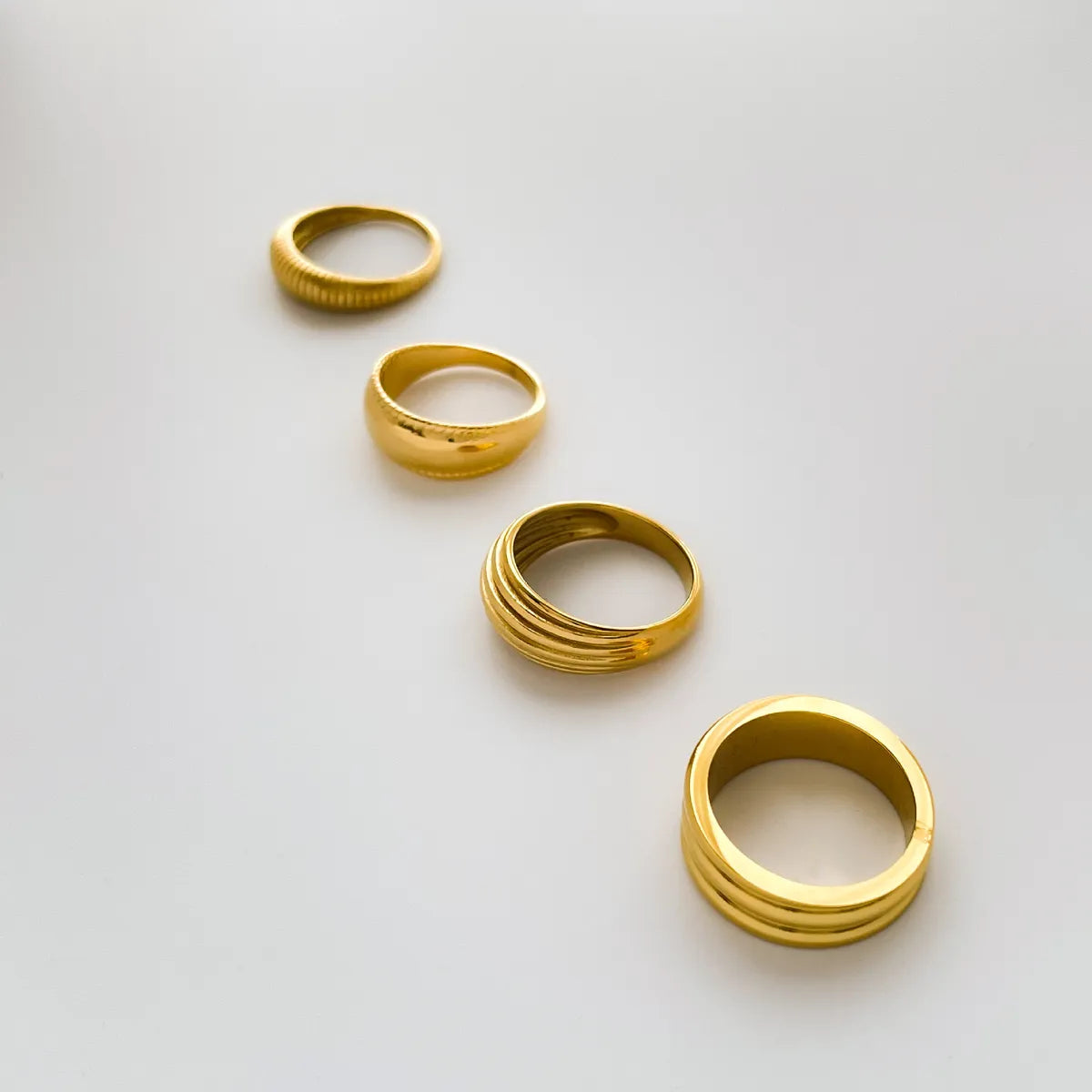 Simple Style Solid Color Titanium Steel Plating Gold Plated Rings