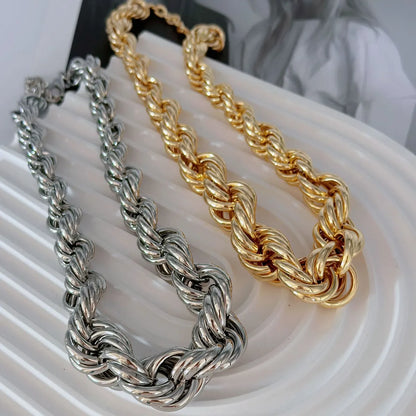 Simple Style Solid Color Twist Alloy Wholesale Necklace