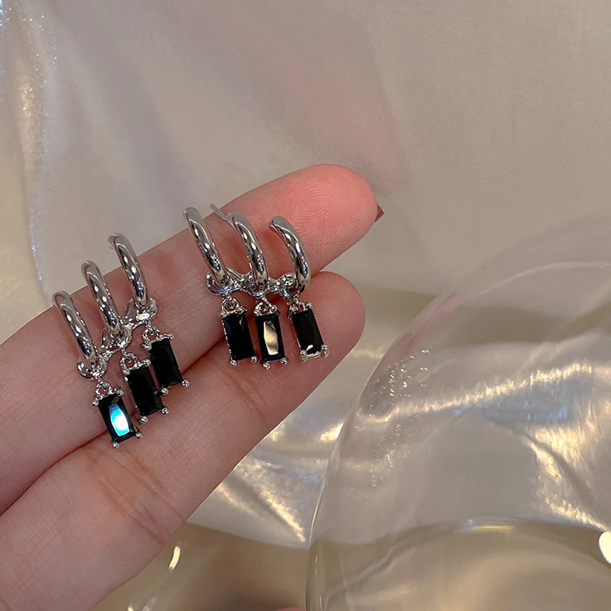 1 Pair Simple Style Square Layered Alloy Rhinestones Drop Earrings