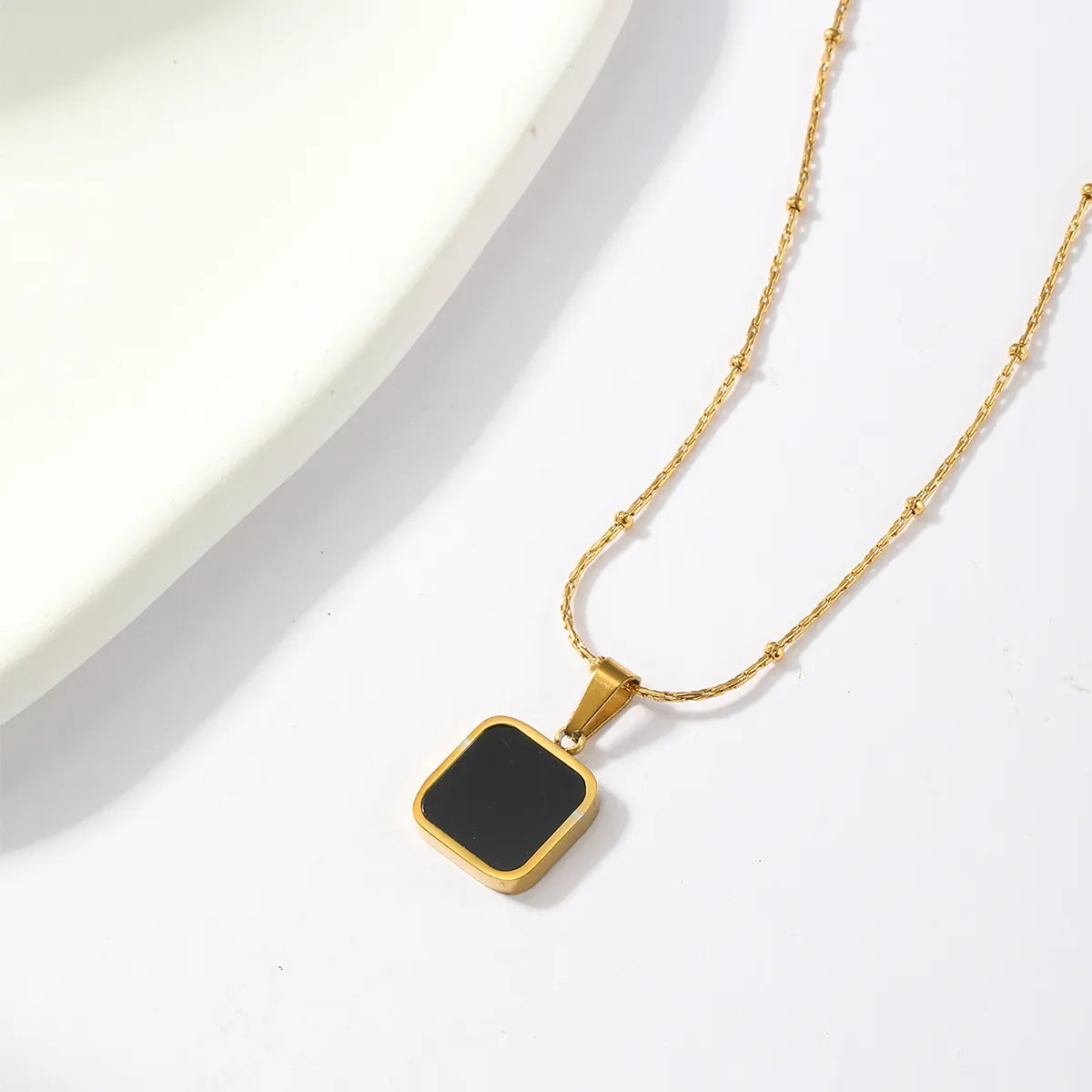 Simple Style Square Stainless Steel Plating Inlay Shell 18k Gold Plated Pendant Necklace