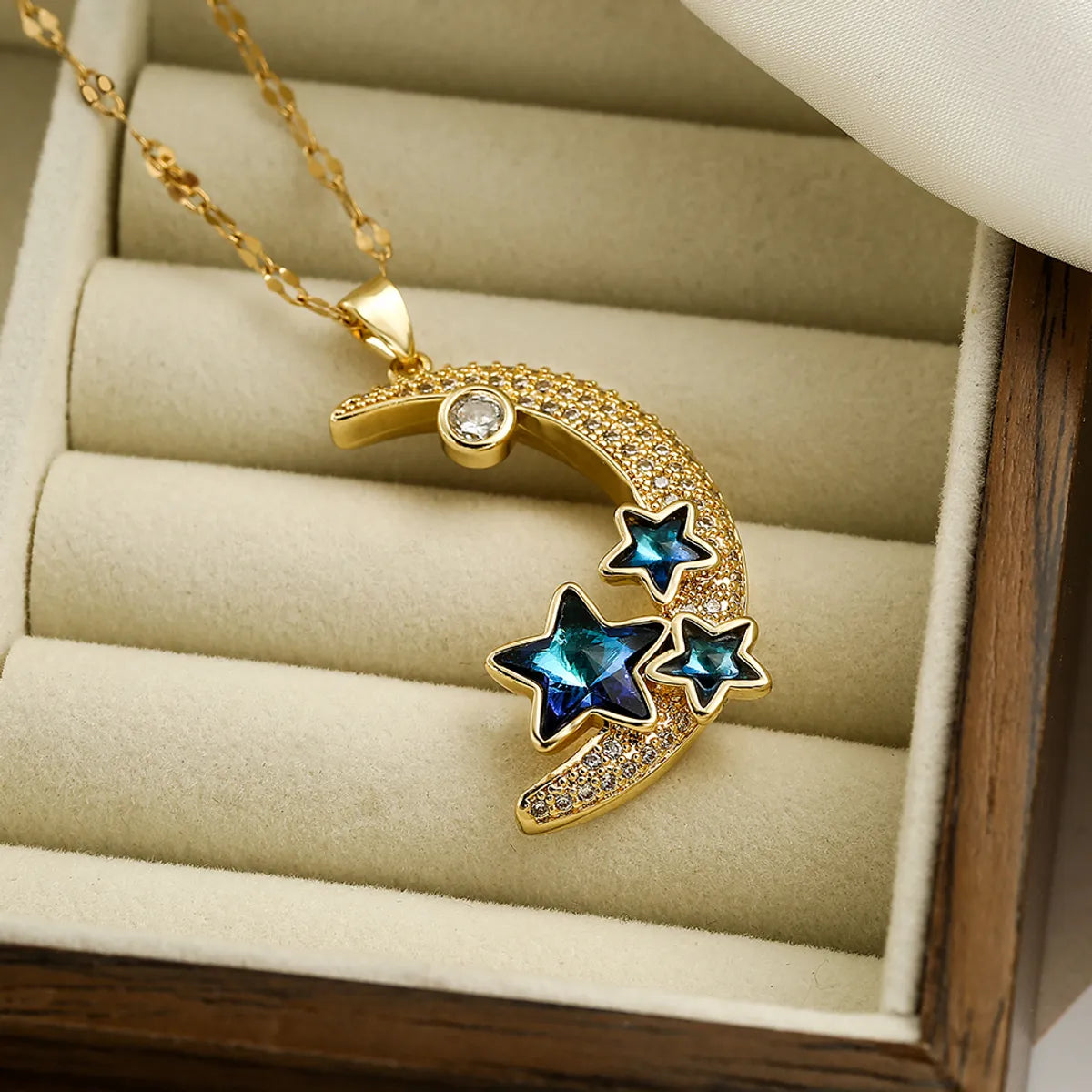 Simple Style Star Moon Copper 18k Gold Plated Zircon Pendant Necklace In Bulk