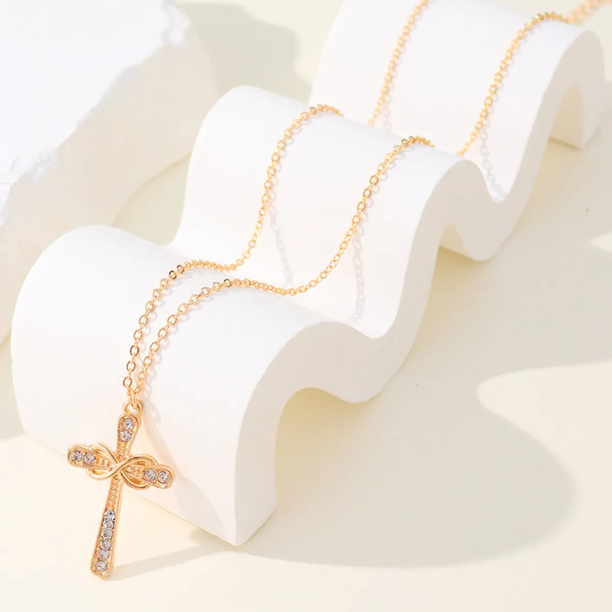 Simple Style Streetwear Cross Alloy Plating Inlay Zircon 14k Gold Plated Women's Pendant Necklace