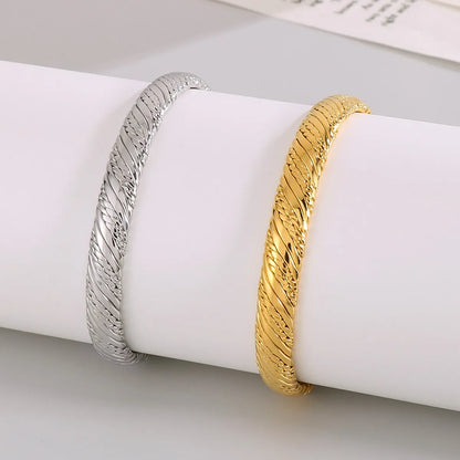 Simple Style Streetwear Solid Color Stainless Steel 18k Gold Plated Cuff Bracelets In Bulk