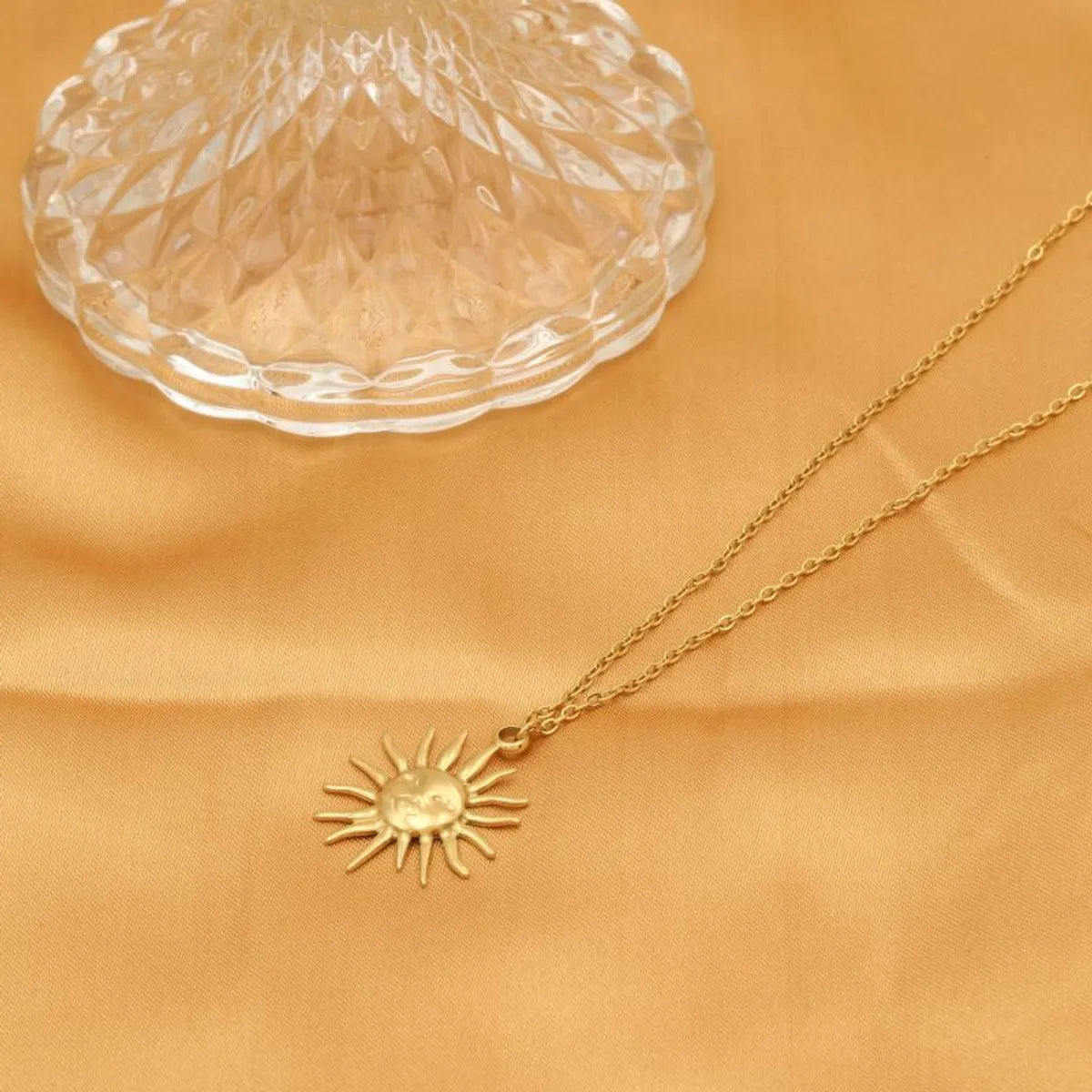 Simple Style Sun Stainless Steel Plating 18k Gold Plated Pendant Necklace