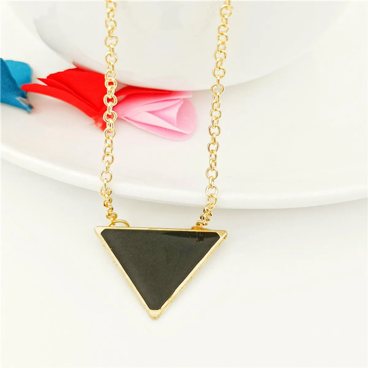 Simple Style Triangle Zinc Alloy Patchwork Women's Pendant Necklace