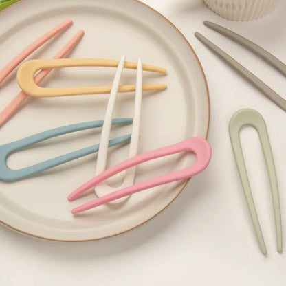 Simple Style U Shape Plastic Resin Hairpin 1 Piece