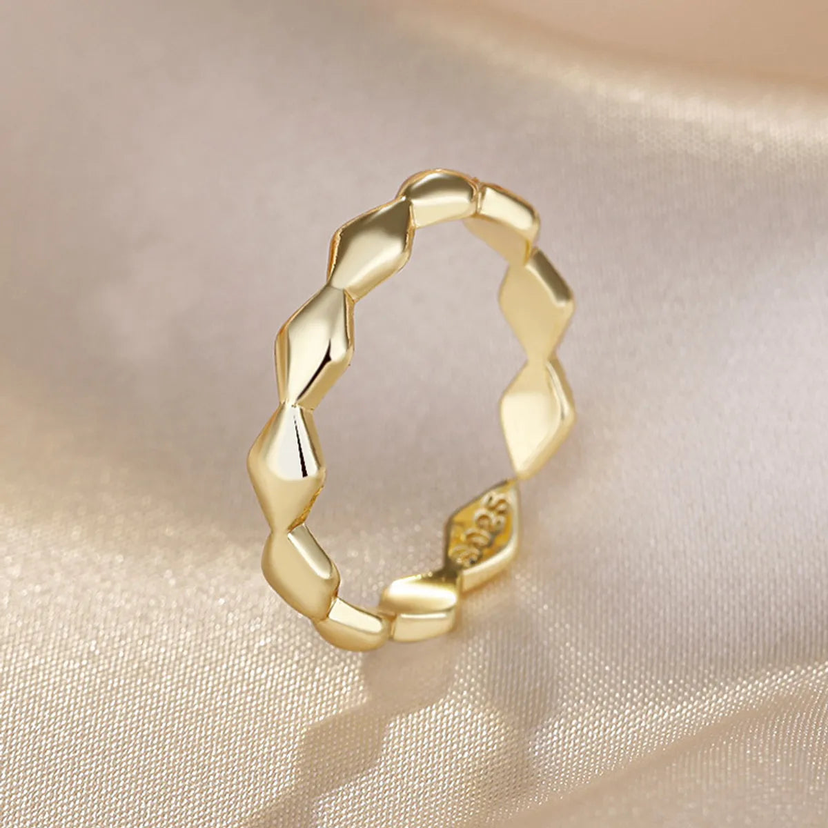 Simple Style Waves Copper Artificial Crystal Rings In Bulk