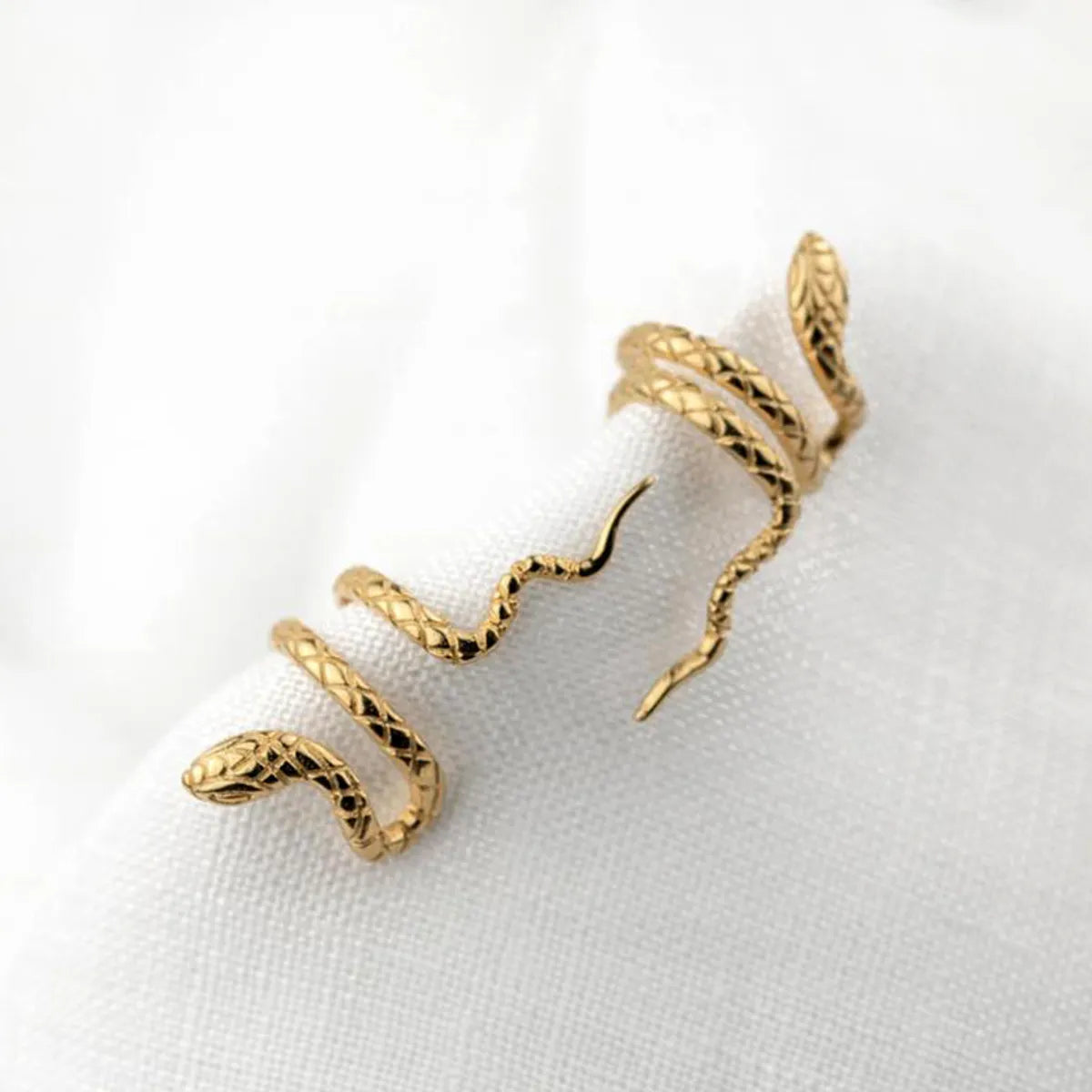 Single 18k Gold Snake-shaped Copper Earrings European And American Personality Creative Non-pierced Earrings